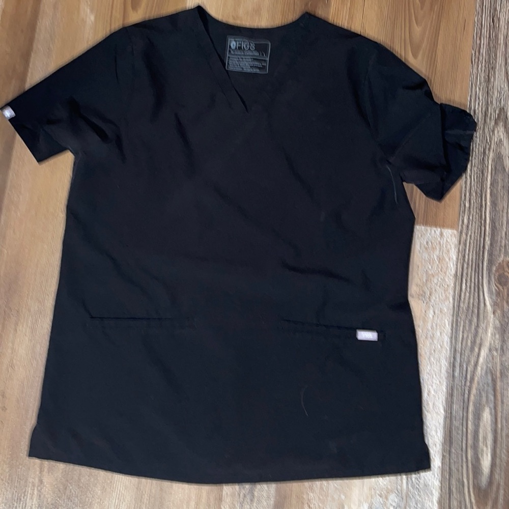 Figs scrub top